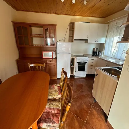 Marcali Hat Apartman *